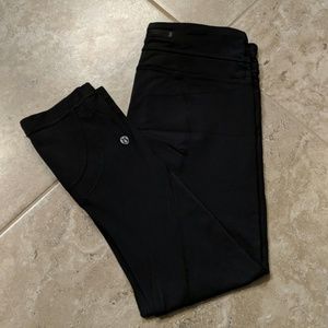Lululemon black crop leggings